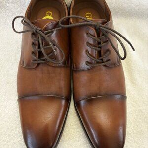 Guess Shelly brown cap toe vegan leather oxford NWOT Men's Size 9